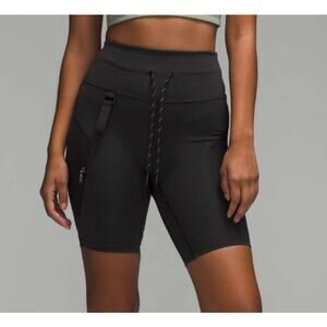 NWT lululemon  Cargo SHR Hiking Short 8" Color Black Size 8